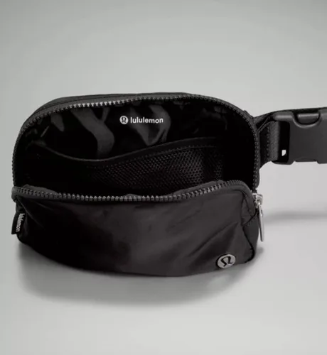 Vista 6 de Lululemon Everywhere - Bolsa para cinturón 1L, Blanco