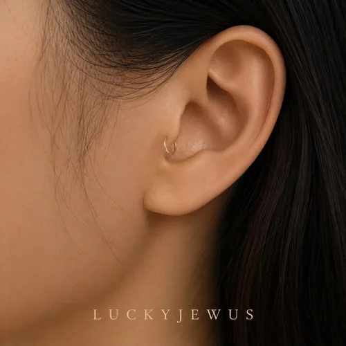 Vista 117 de Aretes de aro y broquel pequeños de oro o plata de ley para mujer, aretes para cartílago, nariz, hélix, trago Dorado