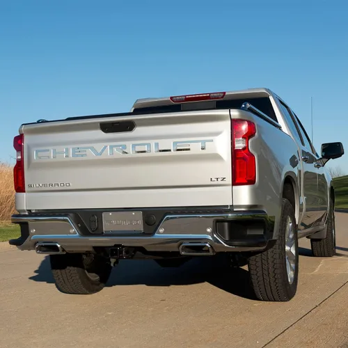 Vista 5 de Kit de letras para puerta trasera Putco Chevrolet - Acero inoxidable - Letras cortadas - Compatible con Chevy Silverado 2019-2026