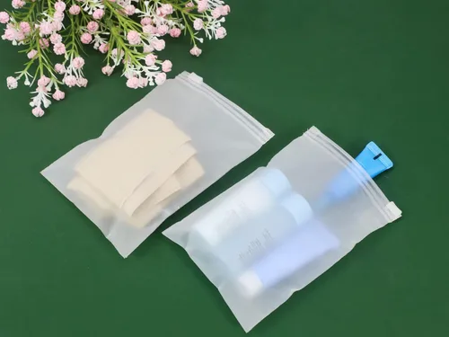 Vista 5 de Paquete de 50 bolsas pequeñas con cierre resellable esmerilado, 3.8 x 5.9 pulgadas, bolsas deslizantes de plástico de 5 mil de grosor con orificio
