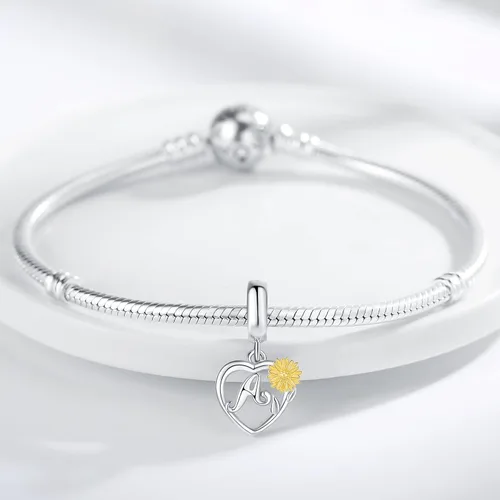 Vista 5 de Dije de plata de ley 925 con diseño de girasol de la A a la Z, dije de letras del alfabeto para pulseras Pandora para esposa, hija, mamá, regalo