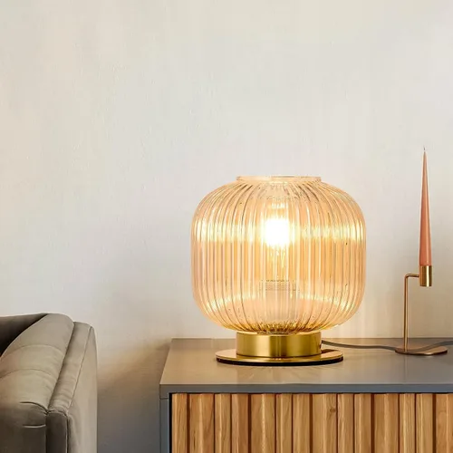 Vista 5 de NKU Lámpara de mesa moderna de mediados de siglo con pantalla de vidrio acanalado ámbar y acabado dorado, luz regulable para mesita de noche