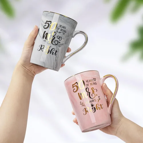 Vista 5 de Biching 50 aniversario de boda para parejas, tazas doradas del 50 aniversario para padres, abuelos, tazas de 14 onzas con cucharas, tapas, tarjeta