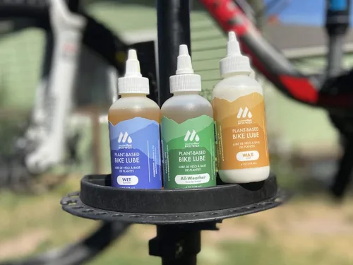 Vista 2 de mountainFLOW - Lubricante para bicicleta - Húmedo A base de plantas y biodegradable 0% de petróleo Rápido + suave Condiciones de conducción