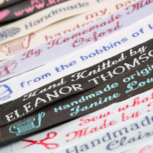 Vista 3 de Etiquetas personalizadas 100% tejidas, 1/2 pulgada de ancho