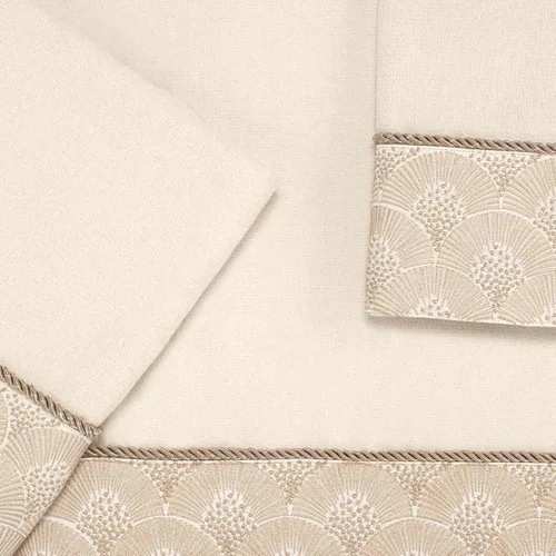 Vista 2 de Avanti Linens - Juego de toallas de 3 piezas, toallas de algodón suaves y absorbentes (colección Deco Shell, marfil)