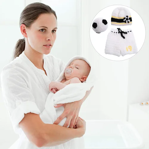 Vista 5 de NUOBESTY - Juego de 3 piezas de accesorios de fotografía para bebés recién nacidos de fútbol, ganchillo, traje para bebé, deporte, fiesta temática
