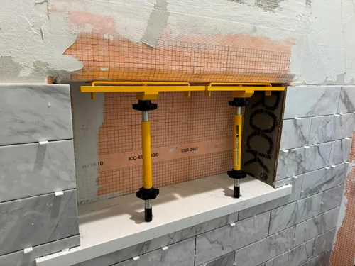 Vista 6 de Soporte patentado de nicho de azulejos PLANUM - Kit de herramientas de azulejos de nicho de ducha para remodelación y construcción del hogar