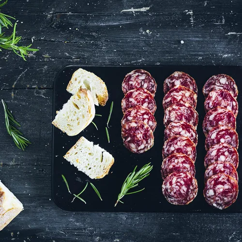 Vista 2 de Salami 100% ibérico de bellota totalmente natural - AX by COVAP (6 onzas)