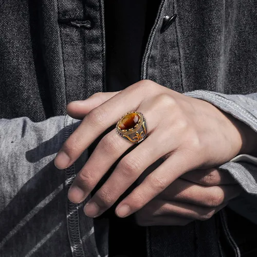 Vista 3 de Dochais Anillo retro grande de piedra de ojo de tigre para hombre, anillo vintage turquesa para hombre, anillo ovalado de acero inoxidable