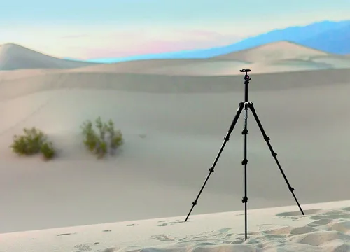 Vista 20 de Manfrotto, MKBFRA4-BH BeFree, trípode de aluminio compacto para viaje, color negro.