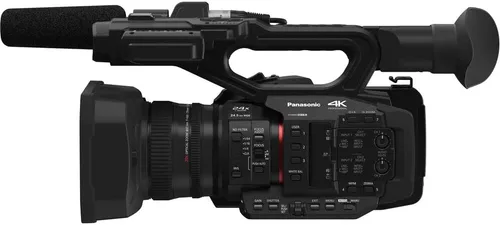 Vista 4 de Panasonic Videocámara HC-X2 4K (HC-X2) + tarjeta de memoria de 64 GB + bolsa + lector de tarjetas + cartera de memoria + protector de tapa + kit