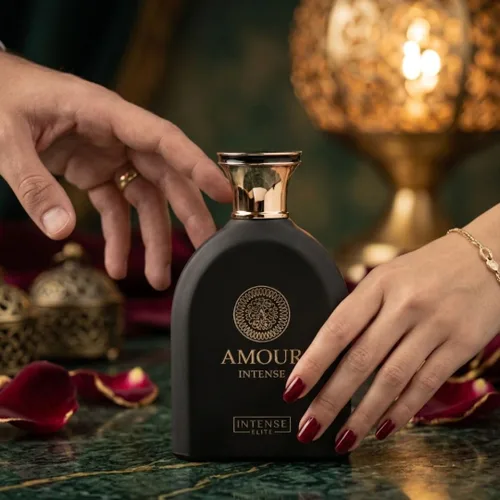 Vista 7 de INTENSE ELITE Amour Intense - Perfume de larga duración para mujeres y hombres, 3.4 fl oz (3.4 onzas), Eau De Parfum con Pimento, Rosa y Azafrán