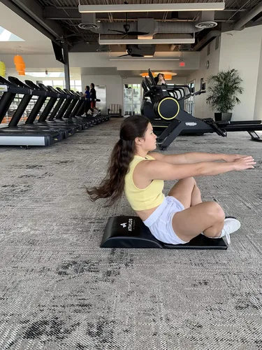 Vista 8 de Tapete para abdominales y ejercicios Athlos Fitness con protector para espalda baja, buen ejercicio para abdominales para un rango completo
