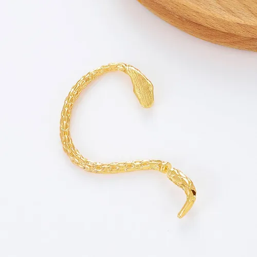 Vista 2 de YienDoo Aretes de serpiente gótica con forma de oreja de serpiente dorada, animales dorados, trepadores, serpiente, punk, oreja, chaqueta perforada