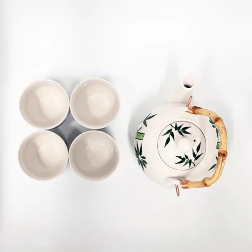 Vista 6 de Juego de té de porcelana con mango de bambú de estilo japonés con infusor, blanco con diseño de bambú verde, tetera de 30 onzas con 4 tazas, caja