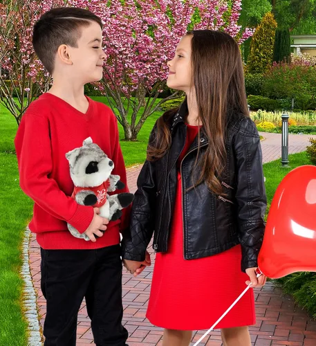 Vista 6 de DolliBu Mapache de peluche con texto en inglés "I Love You", bonito animal de peluche con camisa roja y nombre, regalo personalizado para el día