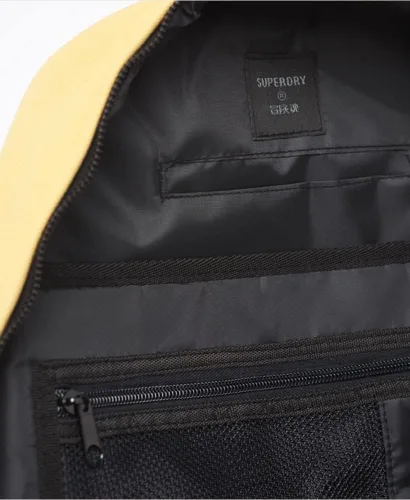 Vista 7 de Superdry Mochila esencial Montana para hombre, diseño clásico, amarillo, (Pigment Yellow), talla única , Mochilas tipo mochila