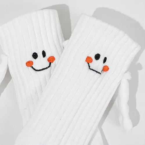 Vista 7 de Calcetines a juego para la familia, divertidos calcetines magnéticos de tubo medio, calcetines sonrientes para padres y niños