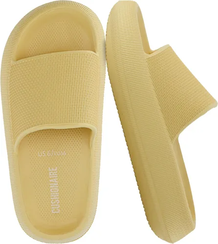 Vista 37 de CUSHIONAIRE Sandalias Feather de EVA para Mujeres – Cómodas Pantuflas Deslizables para Mujeres, Zapatos de Ducha para Interiores y Exteriores Verde