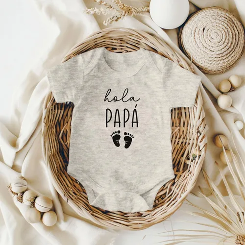 Vista 5 de Hola Papa - Body para bebé con anuncio de embarazo en español, regalo para nuevo papá