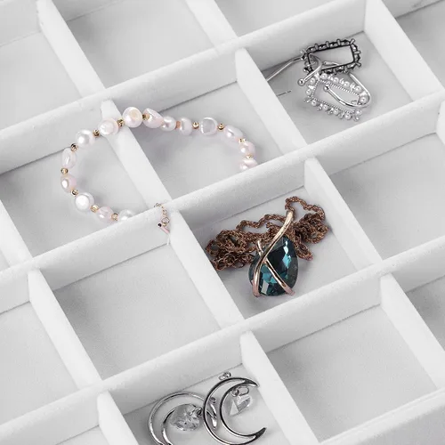 Vista 5 de Frebeauty Bandeja de joyería de terciopelo con 35 cuadrículas, organizador de joyas con tapa transparente, organizador de aretes con cierre de cajón