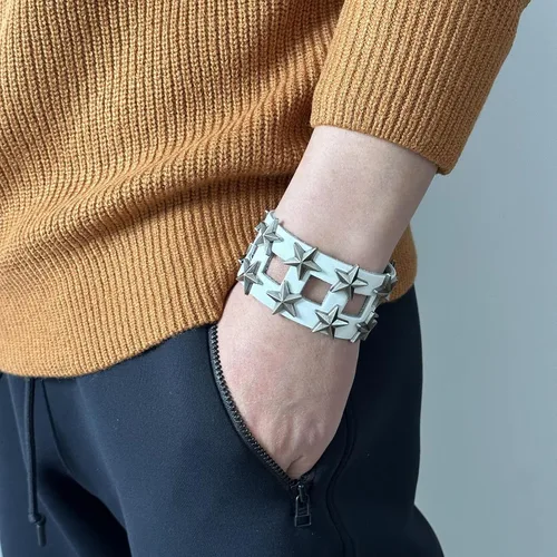 Vista 3 de Pulsera de cuero ancho de estrella de aleación punk rock