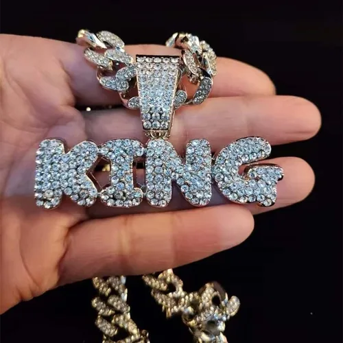 Vista 2 de HUYHOAT - Collar con colgante de letras de Hip Hop King con cadena cubana de 0.51 pulgadas (0.512 in), collar de hiphop brillante para hombre