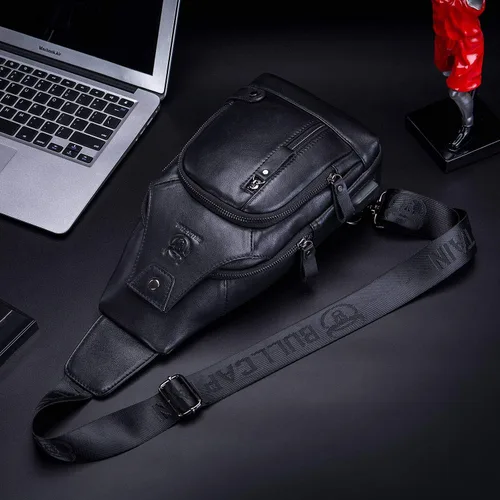 Vista 6 de BULLCAPTAIN Bolso bandolera de cuero para hombre, bolso cruzado de hombro casual, mochilas de viaje, senderismo, mochila con puerto de carga USB