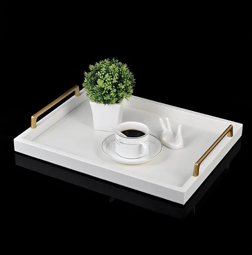Vista 3 de MCBZ Bandeja decorativa rectangular para decoración del hogar, bandeja de servir de cuero de madera con asas de transporte de herrajes dorados