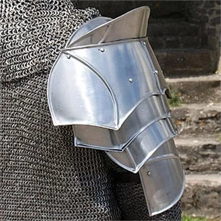 Vista 4 de Armory Replicas hombreras de acero, de guerrero. Armadura medieval para hombros.