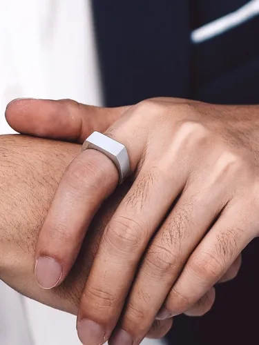 Vista 3 de Bandmax Anillos de sello para hombre, acero inoxidable, chapado en oro de 14 quilates, negro, minimalista, simple, anillo para hombres y mujeres
