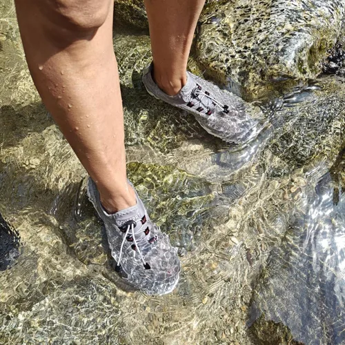 Vista 2 de DOUSSPRT Zapatos acuáticos deportivos de secado rápido para mujer