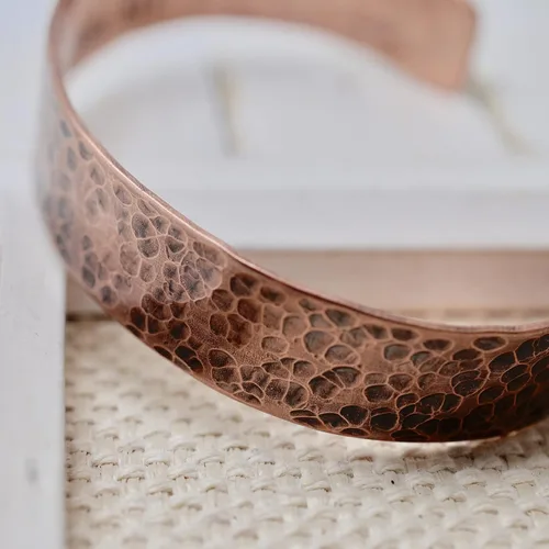 Vista 5 de Personalized Rustic Copper Cuff Bracelet, Custom Message, Unisex Christmas Present for Him Her