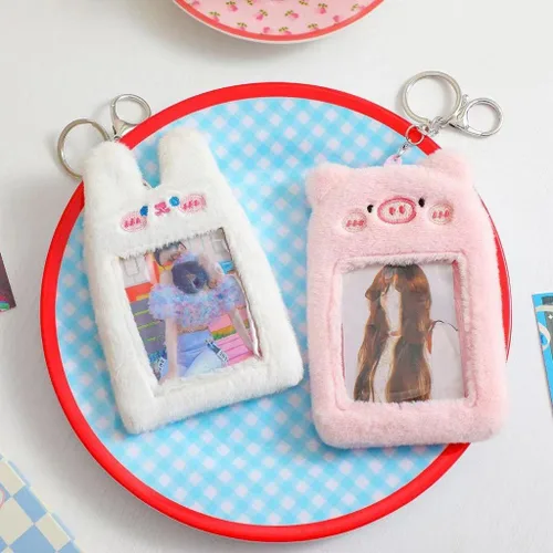 Vista 2 de Lindo oso de cerdo de peluche Kpop para tarjeta fotográfica, estuche de pase, funda de tarjeta de identificación, bolsa colgante llavero peludo