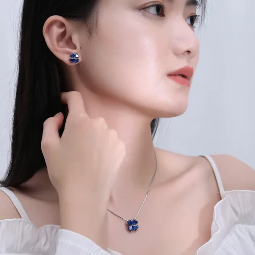 Vista 4 de Collar con colgante hecho a mano de plata de ley 925 con piedra natal colorida para mujer, trébol de cuatro hojas de la suerte, joyería de trébol