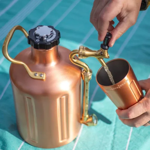 Vista 2 de GrowlerWerks Vaso uPint apilable con aislamiento al vacío, incluye tapa extraíble, mantiene el café caliente, la cerveza fría, forma económica