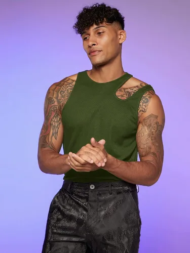 Vista 4 de OYOANGLE Camiseta sin mangas con cuello asimétrico recortado para hombre