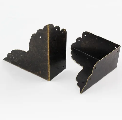Vista 2 de BokWin 4 protectores de esquina de metal para muebles, 2.76 x 2.76 x 1.18