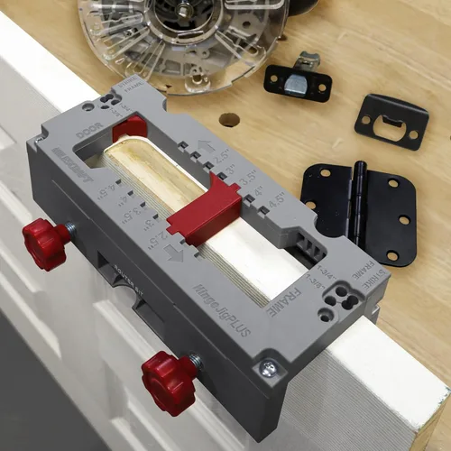 Vista 5 de Milescraft 1229 HingeJigPLUS – Mortero de bisagra de puerta de doble sujeción para bisagra. Kit completo de instalación de bisagra de embutidos