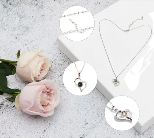 Vista 4 de Hyindoor Collar con 100 idiomas diseño de rosa eterna caja de joyería de flores eternas regalo de cumpleaños día de San Valentín cumpleaños día