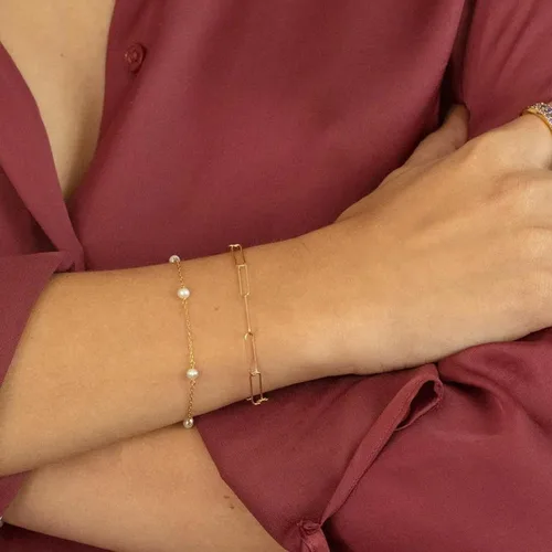 Vista 8 de Collner Pulsera delicada de oro para mujer, chapada en oro de 14 quilates, ligera, pulsera de cadena de espiga de espiga con círculo, dije