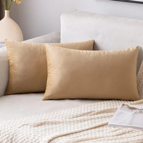 Vista 43 de EMEMA - Paquete de 2 fundas de almohada de terciopelo decorativas, fundas de cojín cuadradas suaves y sólidas para sofá, dormitorio, silla, Verde