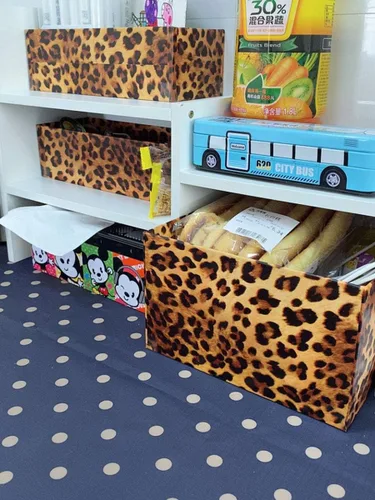 Vista 3 de Taogift Vinilo autoadhesivo con estampado de leopardo y papel de contacto para cajones, gabinetes de mesa, muebles, paredes, manualidades