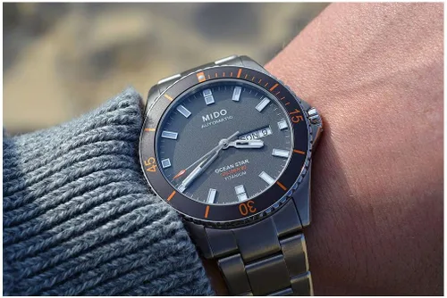 Vista 4 de MIDO Ocean Star 200 - Reloj suizo automático para hombre - Caja de acero inoxidable - Calendario día/fecha - Bisel giratorio