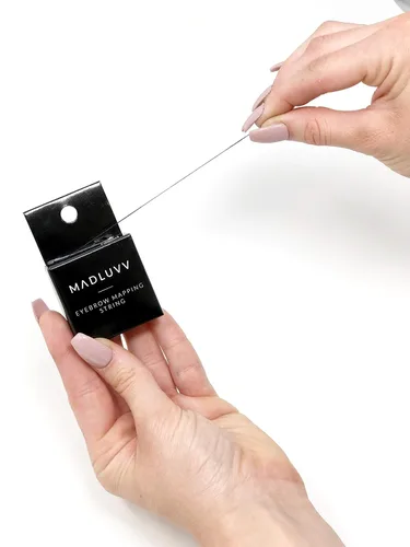 Vista 2 de MADLUVV Mapping String – Cuerda de mapeo de cejas preentintada negra para microblading y PMU – Herramienta profesional de mapeo de cuerdas de grado