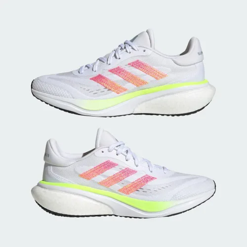 Vista 8 de adidas Women's Supernova 3 Sneaker