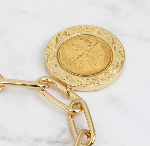 Vista 3 de Pulsera italiana de eslabones alargados con moneda de 20 liras, estilo clip dorado, extensor de 7 pulgadas y 3 pulgadas con cierre de langosta