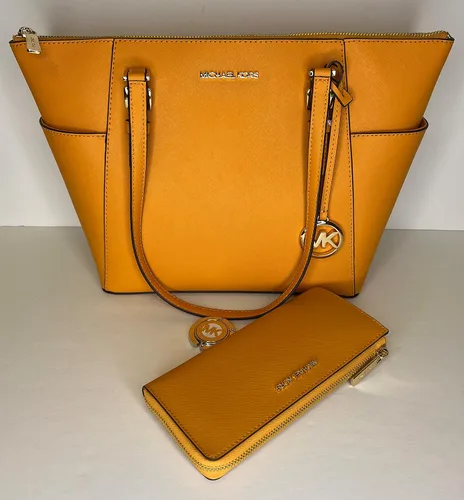 Vista 3 de Michael Kors Charlotte - Bolsa grande con cierre de cremallera de un cuarto
