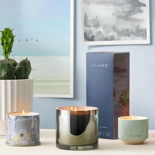 Vista 9 de Illume Beautifully Done Essentials Fresh Sea Salt Lata de tocador con aroma a vela